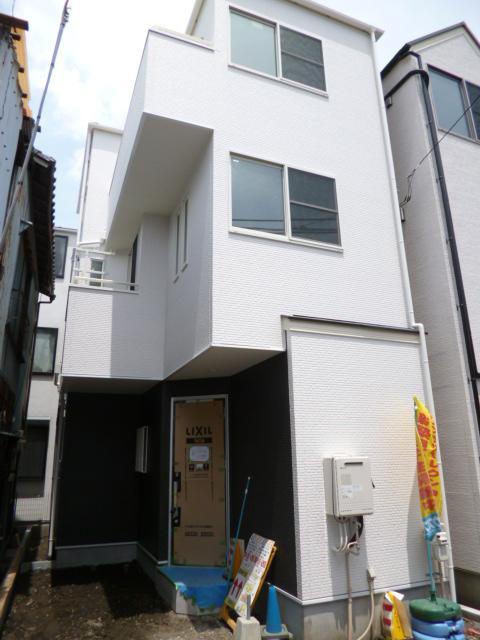 Rendering (appearance). Because in the property construction, It will be the photo of the other site of construction main.