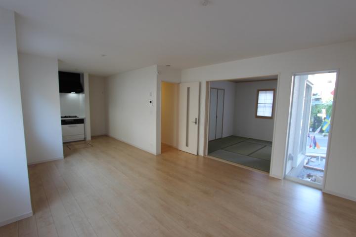 Living. LDK15.87 Pledge spacious. To the place where nature and family gather. (2013 September shooting)