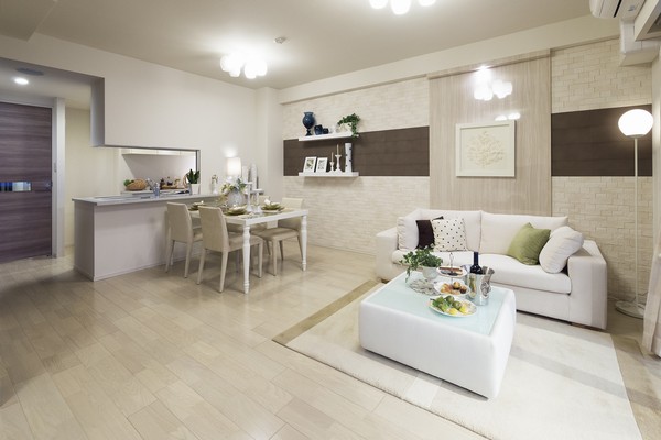 Living as seen from the balcony side ・ dining