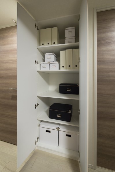 There is also a well depth those entering height, which is placed in the hallway, Cleaner housing a bulky vanity. Keep around the corridor clean