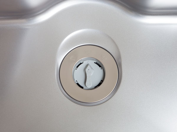 Kitchen.  [Automatic water supply function with the disposer] Installing a disposer of grinding processes the raw garbage. And the water supply automatically in conjunction with the switch. Easy, safety, Also consideration to hygienically and weight loss trash environment.