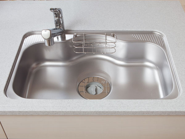 Kitchen.  [Quiet sink] In quiet sink water splashing sound you do not mind, You can also enjoy the conversation and music in the kitchen work. Also, Hardly scratches the surface, Dirt have been made easy to embossing the birds.