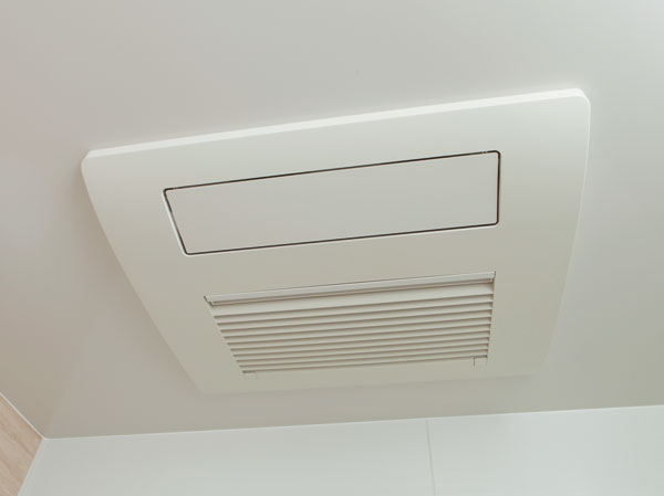 Bathing-wash room.  [Bathroom heating dryer] You can dry your laundry in a rainy day or at night. Also, Ventilation that becomes the prevention of mold occurrence ・ Also equipped with drying function and heating function.
