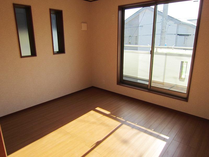 Non-living room. Building 2 Western-style 7 Pledge