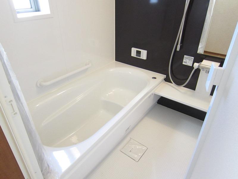 Bathroom. Building 2 bathroom