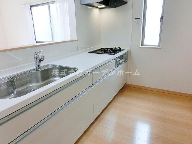 Model house photo.  ■ The station a 10-minute walk, Introducing seismic grade acquisition mansion of peace of mind. South Do not get a sunny My home in the car space? ■