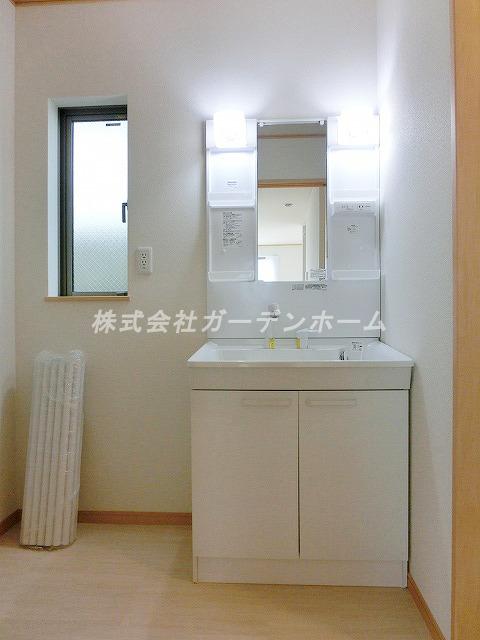 Model house photo.  ■ The station a 10-minute walk, Introducing seismic grade acquisition mansion of peace of mind. South Do not get a sunny My home in the car space? ■