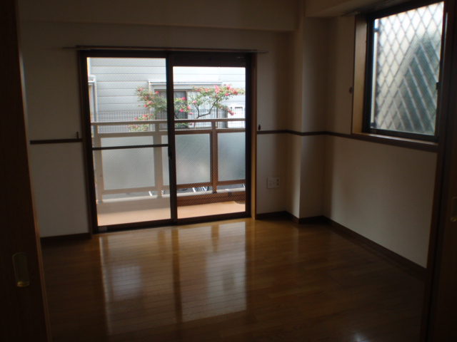 Other room space. Western-style 5.9 Pledge