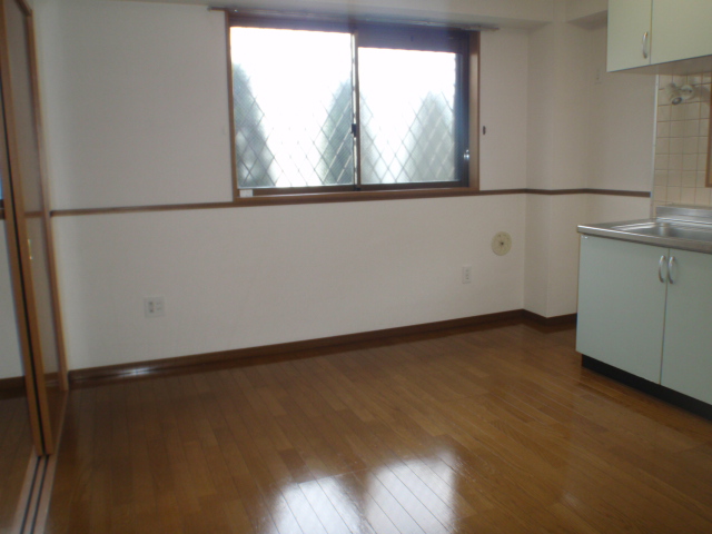 Living and room. DK7.8 Pledge