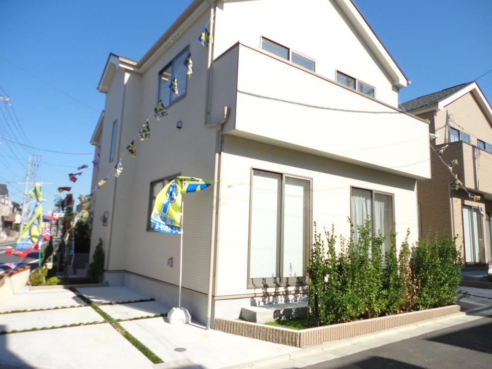 Local appearance photo. G Building