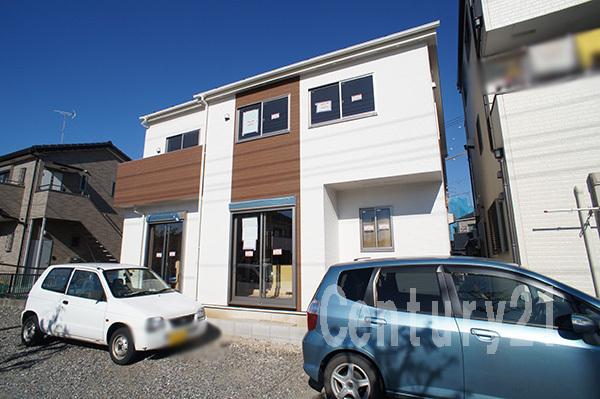 Local appearance photo. Building 2