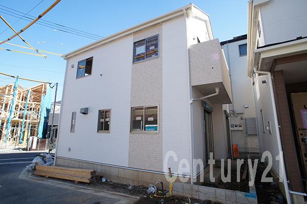 Local appearance photo. 1 Building