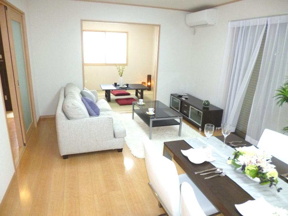 Living. Furnished sale