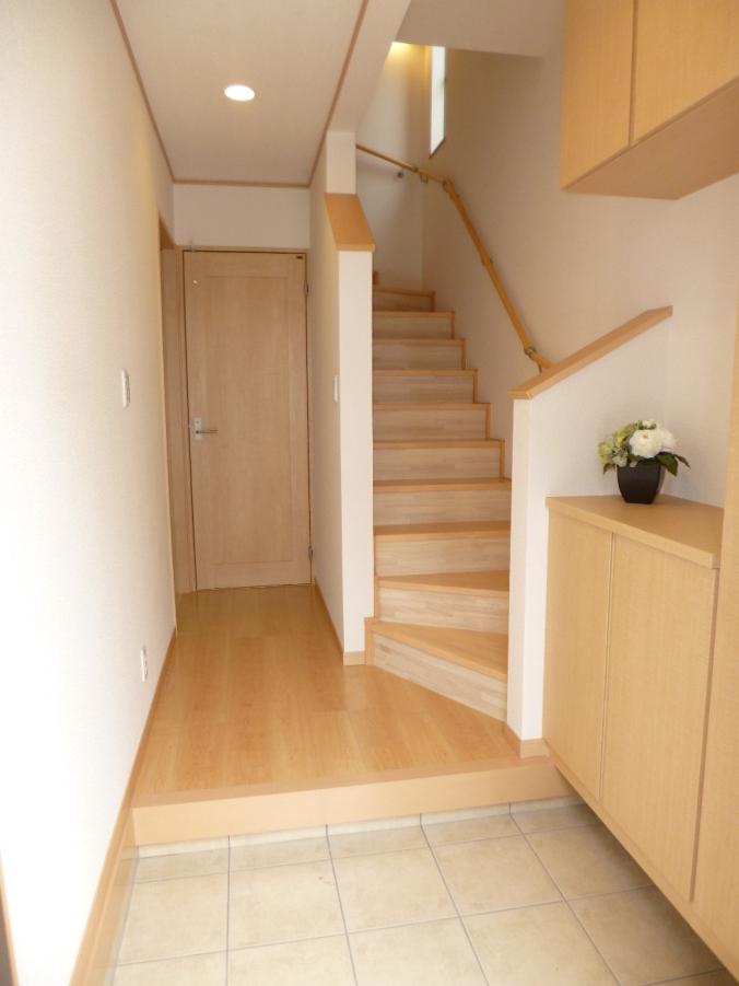 Entrance. Entrance hall