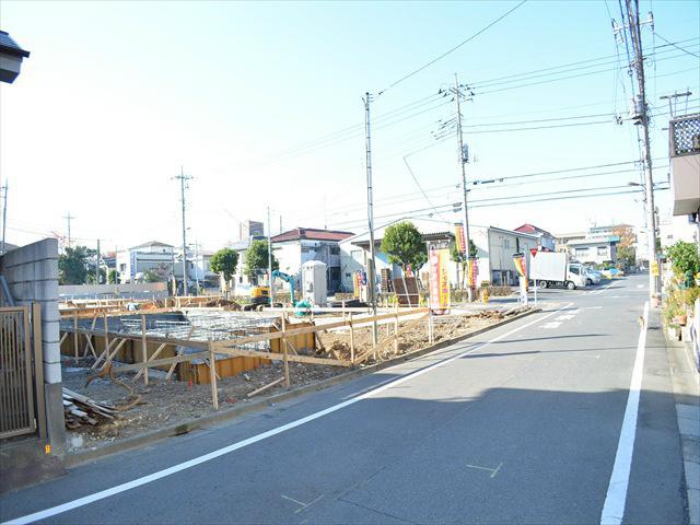 Local photos, including front road. Facing the 6m road