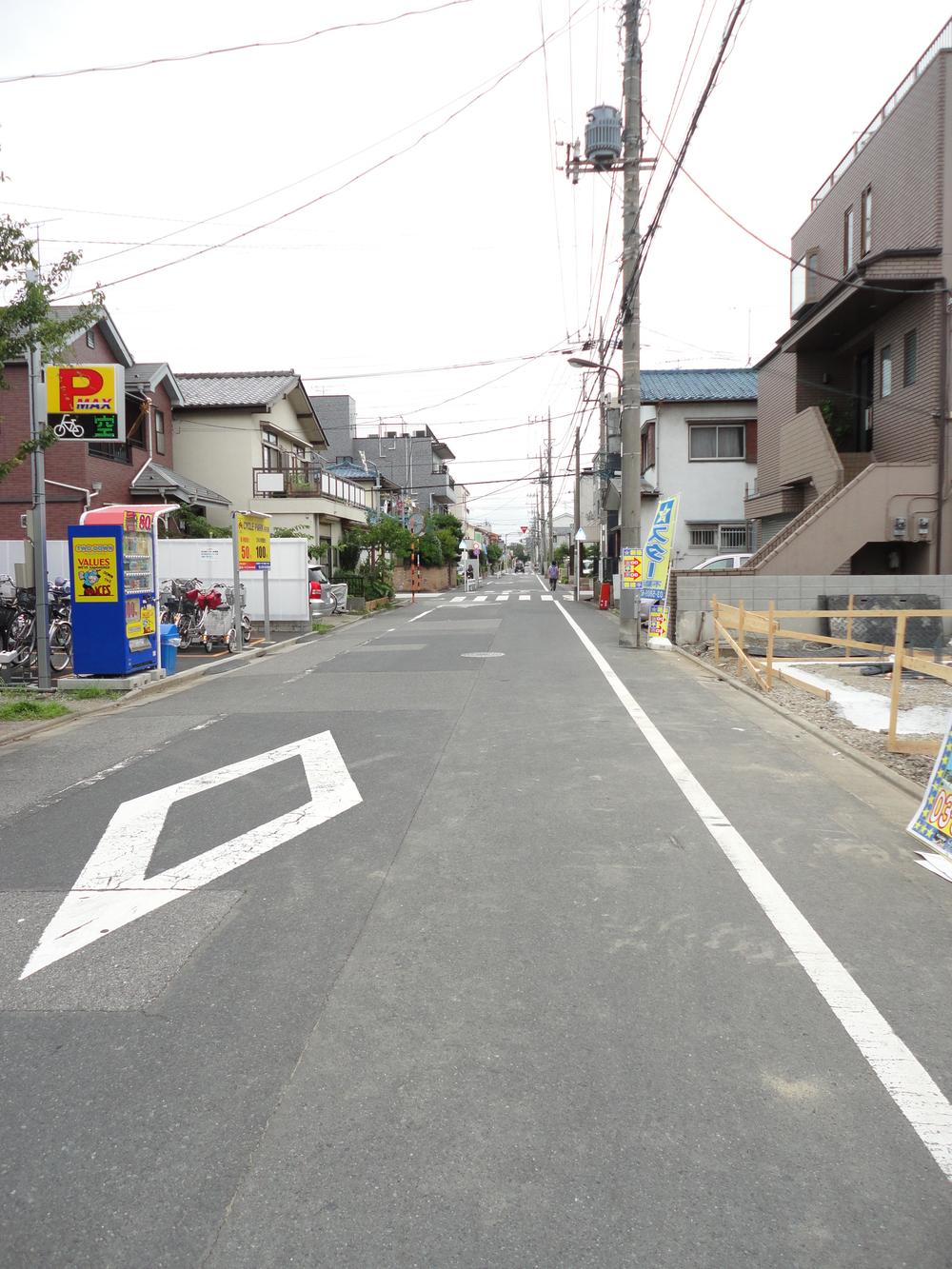 Local photos, including front road. July 2013 shooting