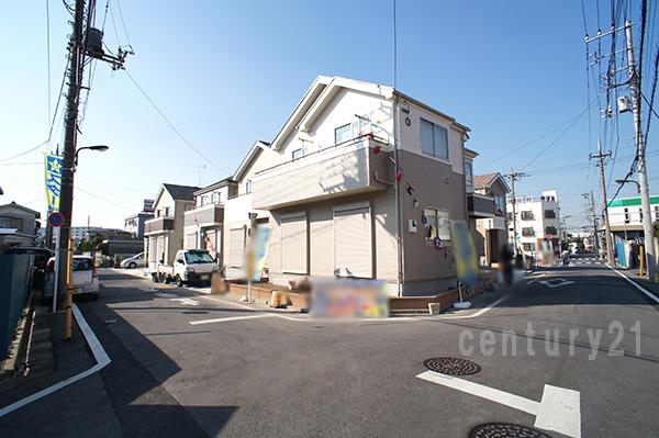 Local photos, including front road. Local (12 May 2013) Shooting