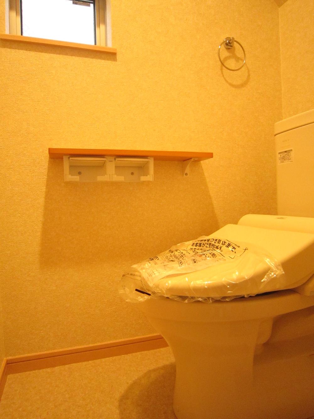 Toilet. Indoor (September 2013) Shooting