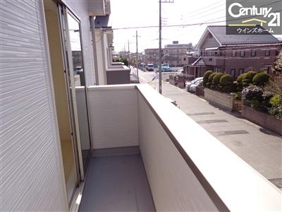 Balcony. Example of construction Because the east side park view good