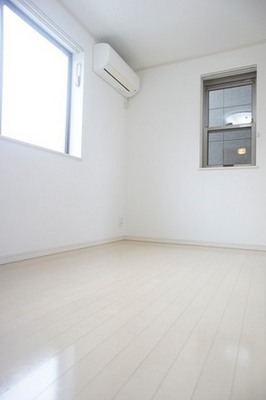 Living and room. Day good! 