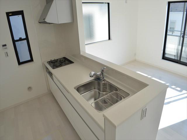 Kitchen. Cooking fun with face-to-face kitchen