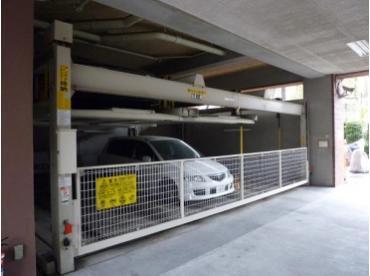 Parking lot