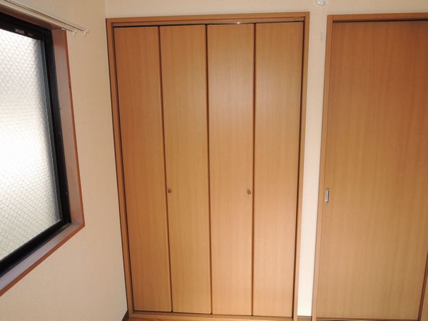 Receipt. Is a closet type of storage