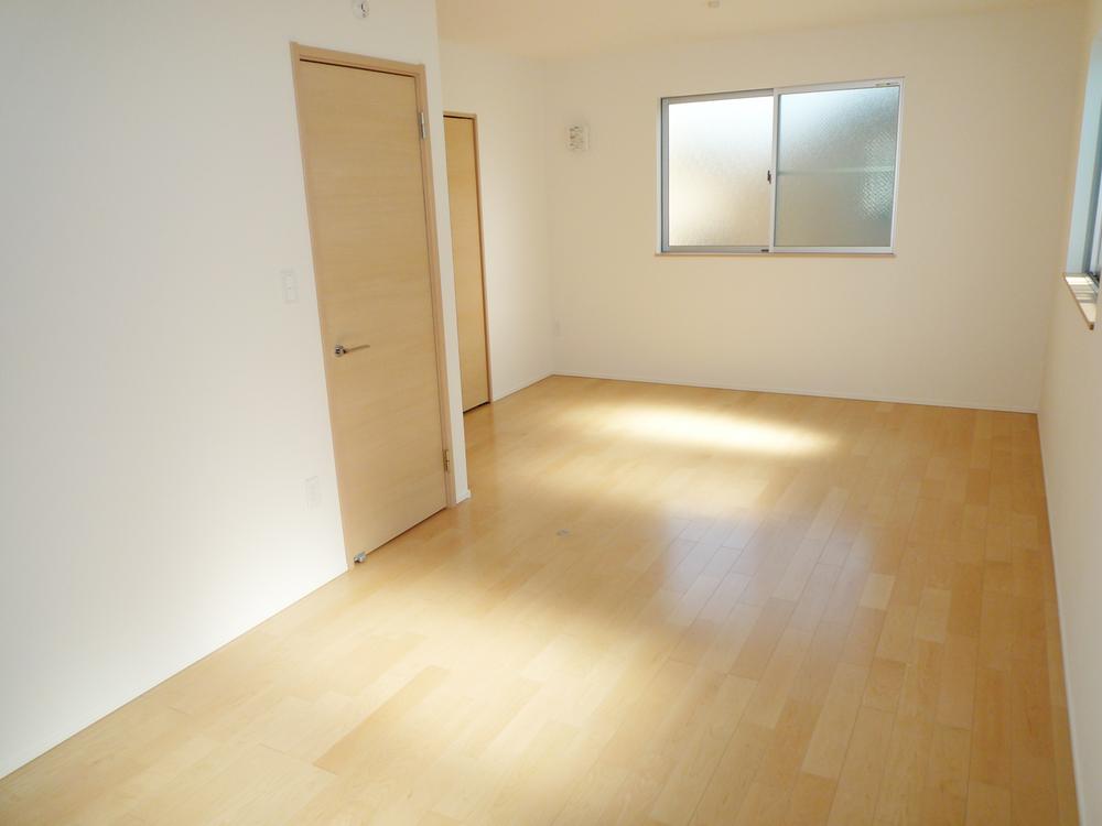 Non-living room. Indoor (11 May 2013) Shooting