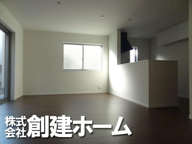 Living. Since this is an open kitchen to the living room there is a feeling of freedom