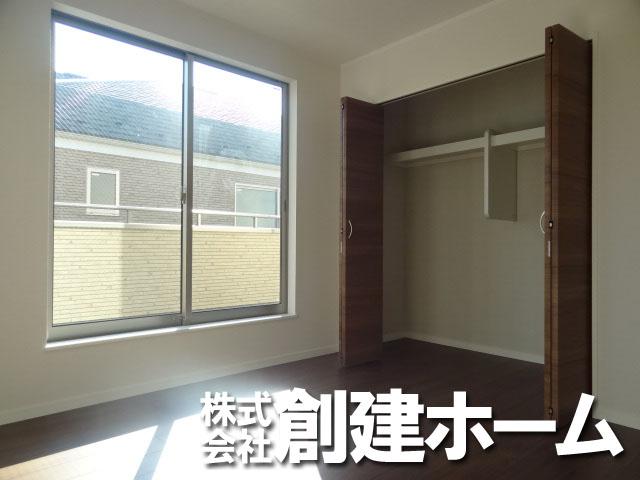 Non-living room. A housed in each room, Storage rich floor plan