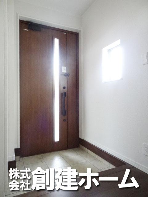 Entrance. Enter the light, Bright entrance