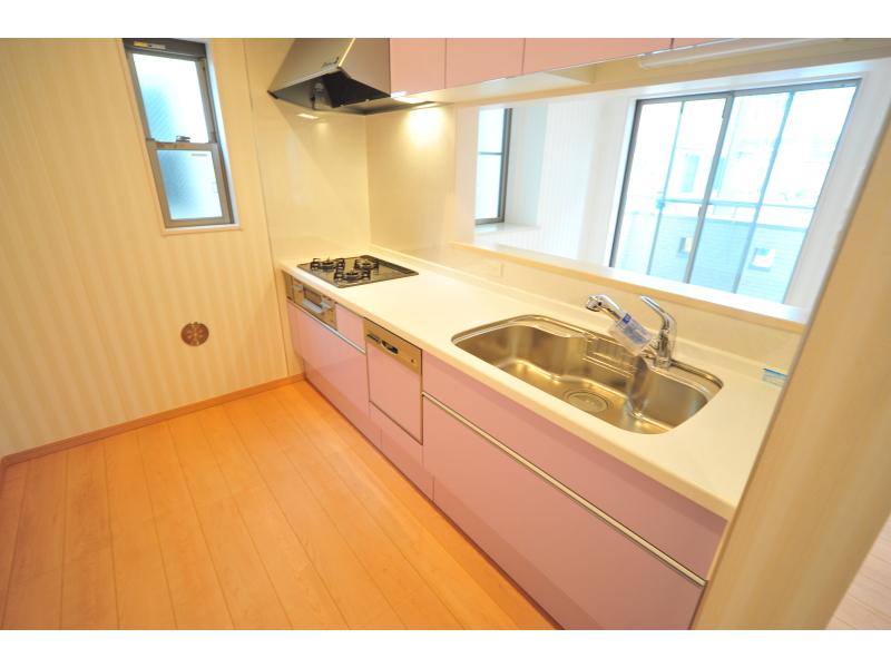 Kitchen. Building 2 kitchen