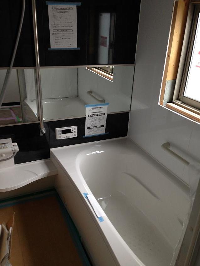 Bathroom. Indoor (10 May 2013) Shooting