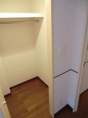 Receipt. Plenty of walk-in CL