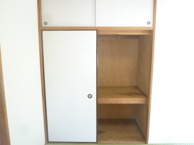 Receipt. Also jewels upper closet