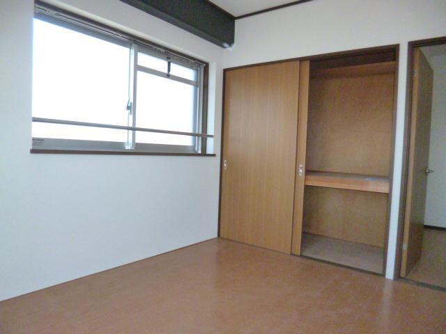 Other room space. Western style room