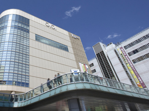 Surrounding environment. Kita-Senju Marui (Kita-Senju Station)