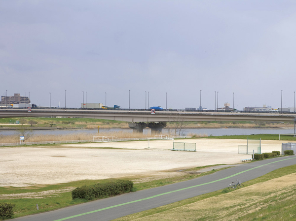 Surrounding environment. Arakawa (Arakawa river Sports Park) (about 1330m)