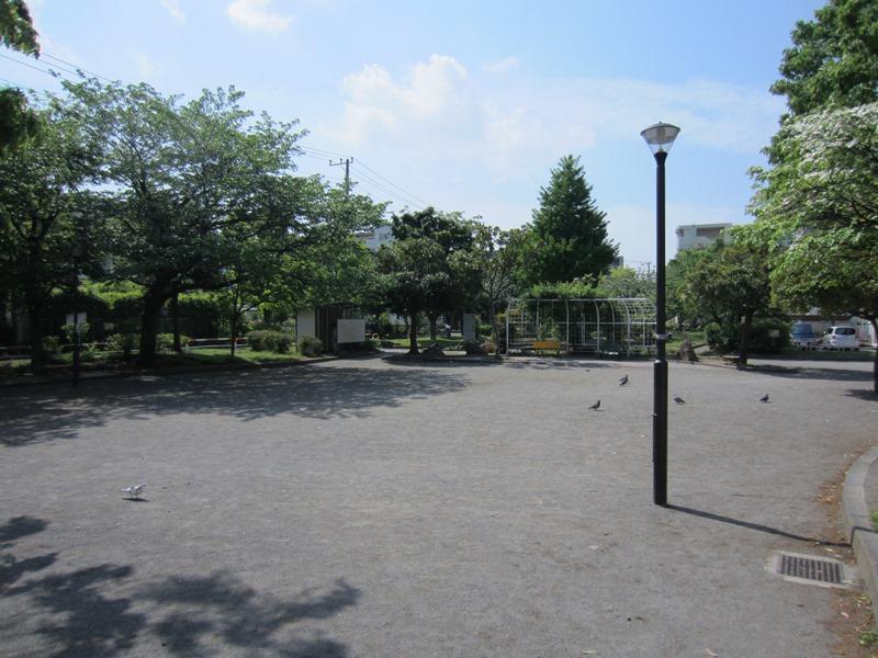 park. Municipal Hiromichi to Central Park 100m