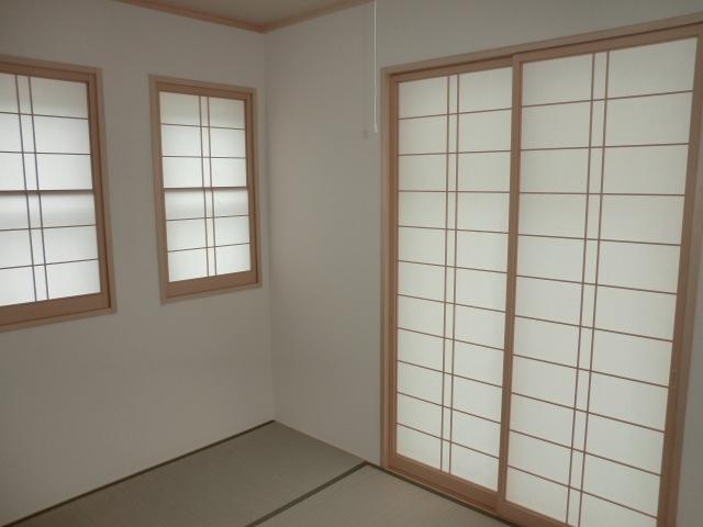 Non-living room. Indoor (10 May 2013) Shooting