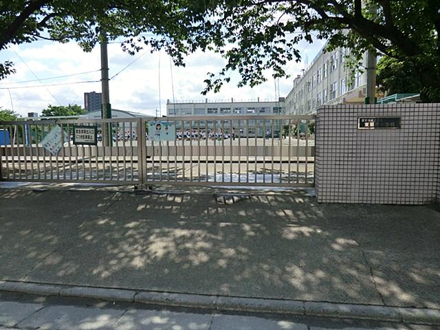 Primary school. 4m to the east, Kurihara elementary school
