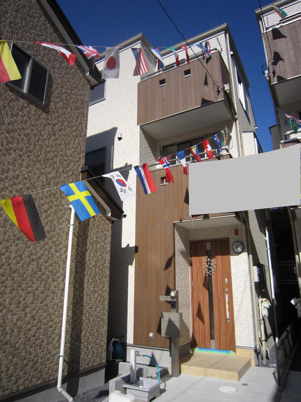 Local appearance photo. 2 Building site (November 2013) Shooting