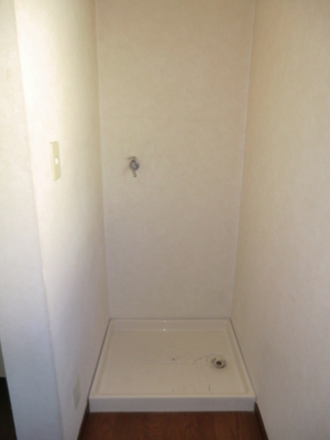 Other. Indoor Laundry Storage