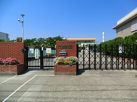 kindergarten ・ Nursery. Diplomatic violet nursery school (kindergarten ・ 420m to the nursery)