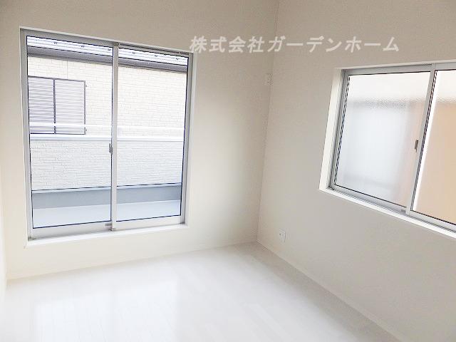 Model house photo.  ■ Drenched light of the sun and Sansan, Bright Western-style ■