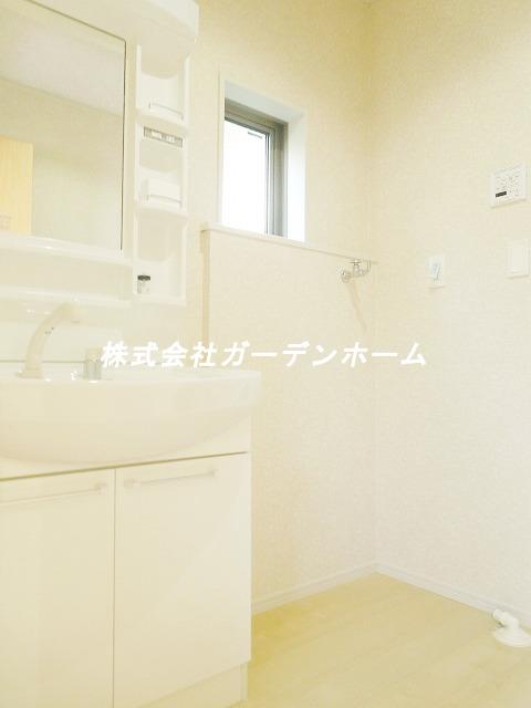 Model house photo. Washbasin easy-to-use