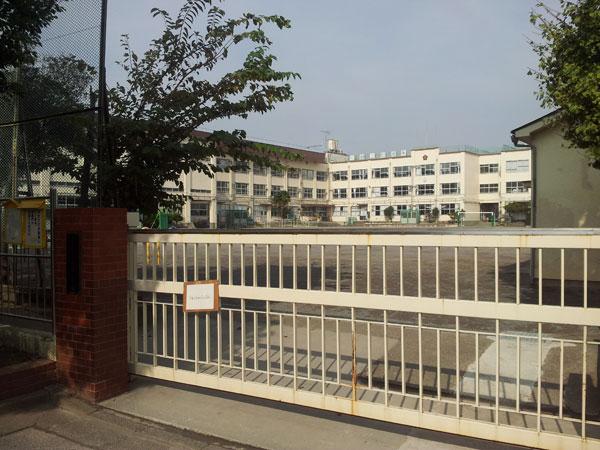 Primary school. Kurishima until elementary school 500m