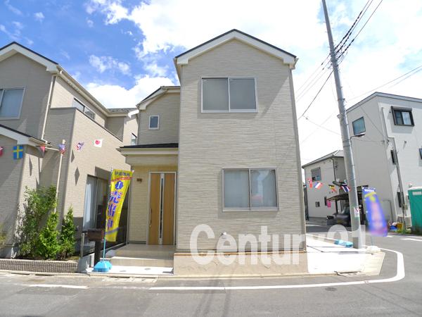 Local appearance photo. Q Building