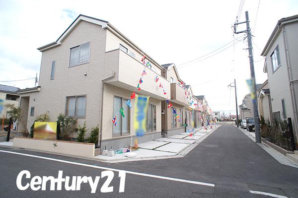 Local photos, including front road. 12 / 11 shooting