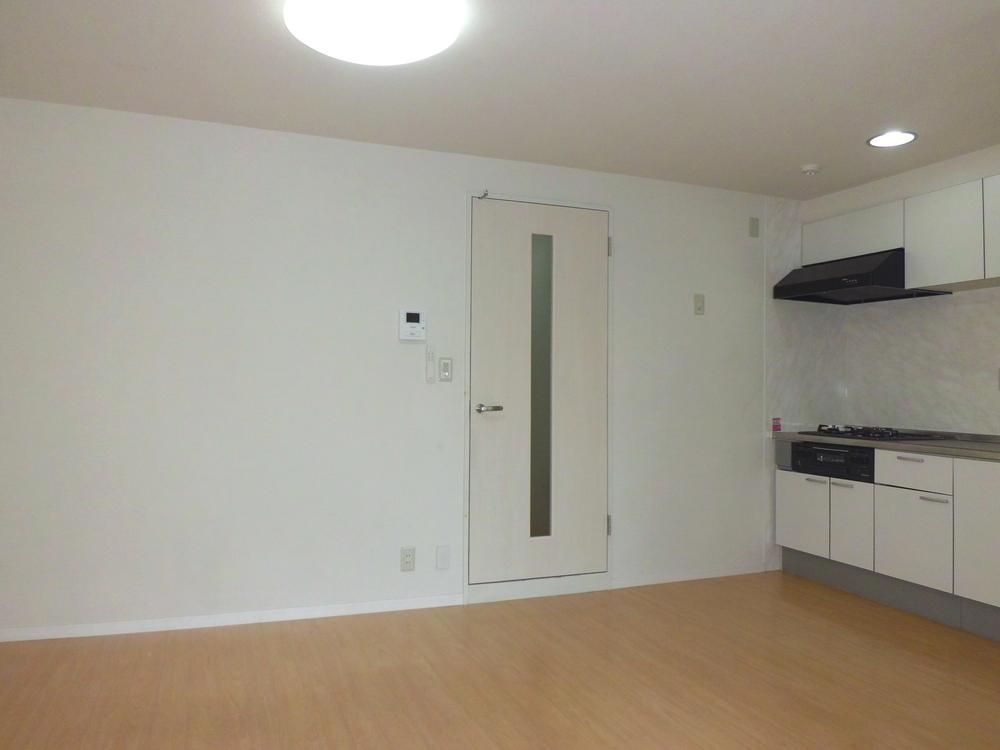 Living. dining kitchen